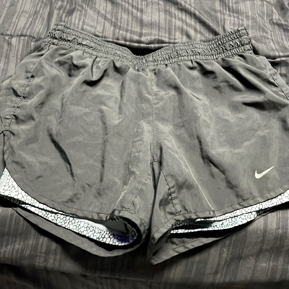 Women’s Nike dri-fit shorts size small